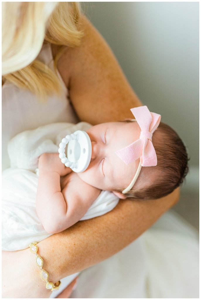 Charleston Lifestyle Newborn Session | Laura & Rachel Photography