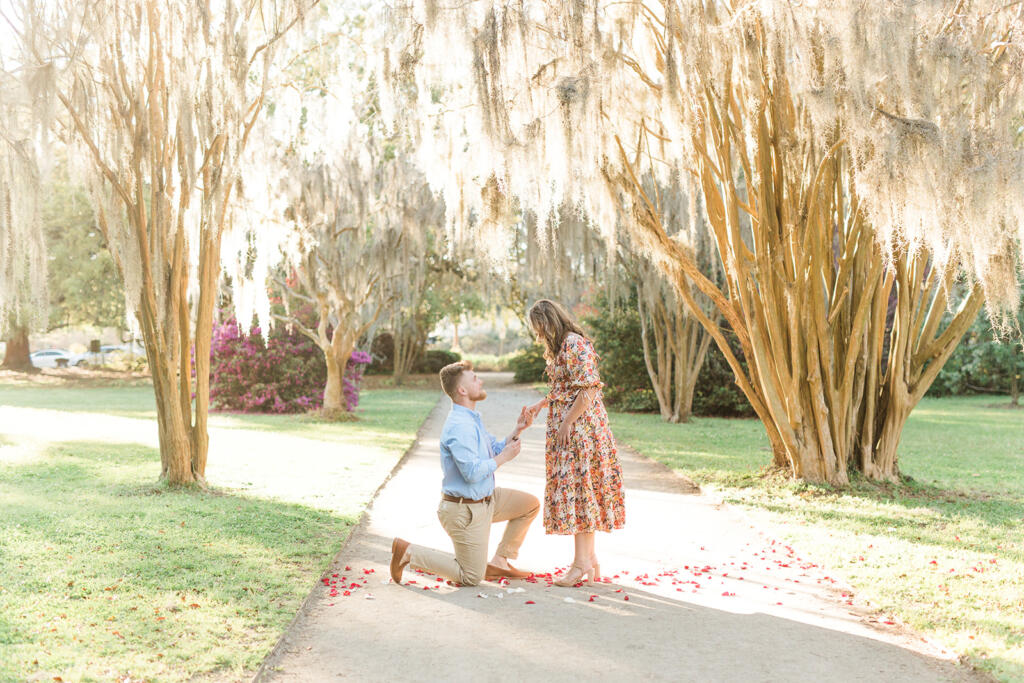 Charleston Proposal Photographer | Hampton Park Proposal | Charleston Engagement Session | Charleston Engagement Photographer | Places to Propose in Charleston | How to plan a Charleston Proposal | Charleston Wedding Photographers | Laura and Rachel Photography |