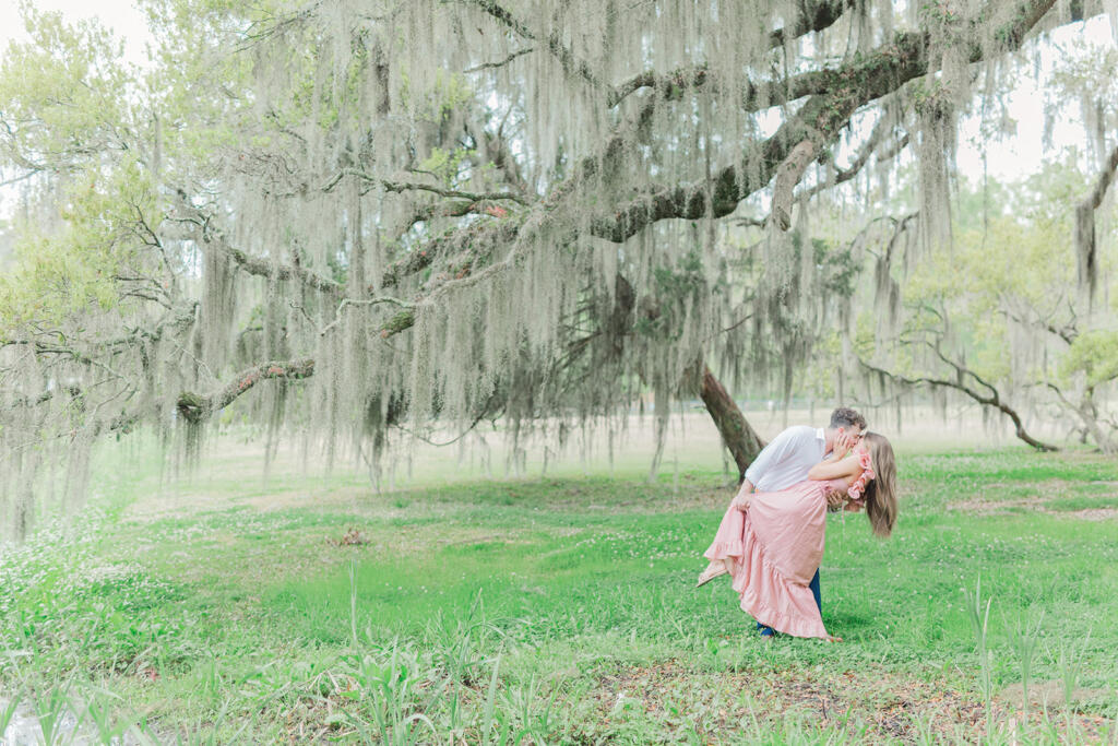 Charleston Proposal photographer, Magnolia Plantation Proposal photographer, Charleston Proposal Planners, Charleston engagement Photographers, Charleston wedding photographers, laura and rachel photography