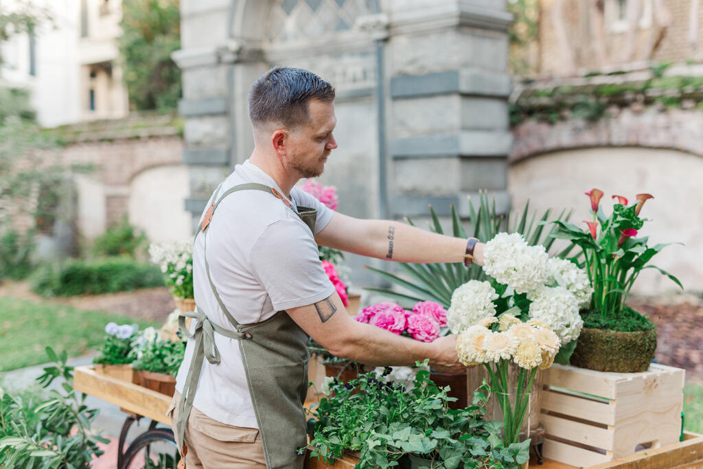 best place to propose in Charleston, flower cart proposal, Charleston flower cart, charleston floral cart, floral cart proposal, bicycle table proposal, unique proposal ideas, Charleston Premier Luxury Proposal Location, charleston proposal planner, Charleston south carolina, proposal photography, under the oaks proposal, laura and rachel photography, charleston proposal photographer, where to propose in Charleston, best places to pop the question in chs, best places to pop the question in Charleston, Best Charleston Proposal Location Ideas, Proposal Locations in Charleston SC, THE BEST PLACES TO PROPOSE AROUND CHARLESTON SOUTH CAROLINA, washington square proposal, charleston wedding Photographer, charleston engagement session, charleston engagement photographer, adorn charleston, custom champagne bottle