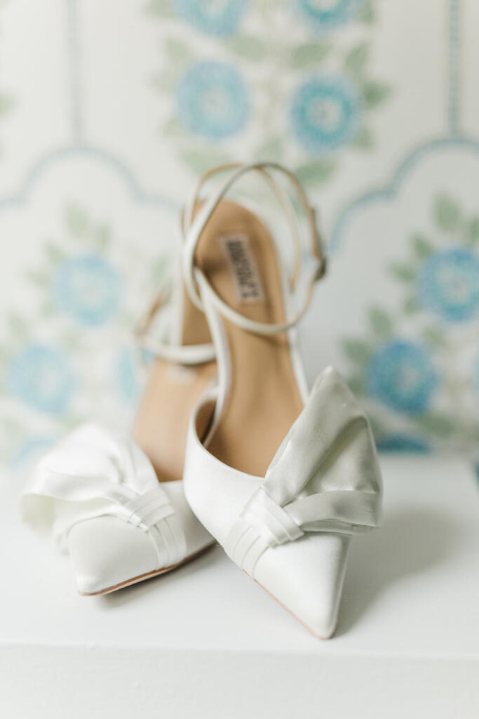 Charleston Wedding Photographer, Alabama wedding photographer, Huntsville wedding photographer, Bluffton wedding photographer, The Ledges country club wedding photographer, Charleston luxury wedding photographer, Charleston black tie wedding, destination wedding photographer, film wedding photographer, hybrid wedding photographer, country club wedding, golf course wedding, rainy day wedding, Laura and Rachel Photography