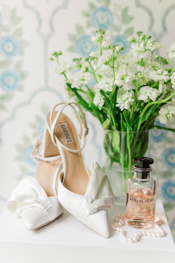 Charleston Wedding Photographer, Alabama wedding photographer, Huntsville wedding photographer, Bluffton wedding photographer, The Ledges country club wedding photographer, Charleston luxury wedding photographer, Charleston black tie wedding, destination wedding photographer, film wedding photographer, hybrid wedding photographer, country club wedding, golf course wedding, rainy day wedding, Laura and Rachel Photography