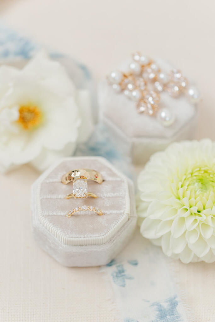 Charleston Wedding Photographer, the Gadsden house wedding photographer, Charleston wedding, Mount pleasant presbyterian church wedding photographer, Charleston luxury wedding photographer, Charleston black tie wedding, Laura and Rachel Photography, outdoor wedding, church wedding, charleston photographers, charleston proposal photographers, photographers charleston sc, charleston sc photographers, charleston wedding photographers, proposal photographer charleston sc, charleston wedding photographer, charleston proposal photographer