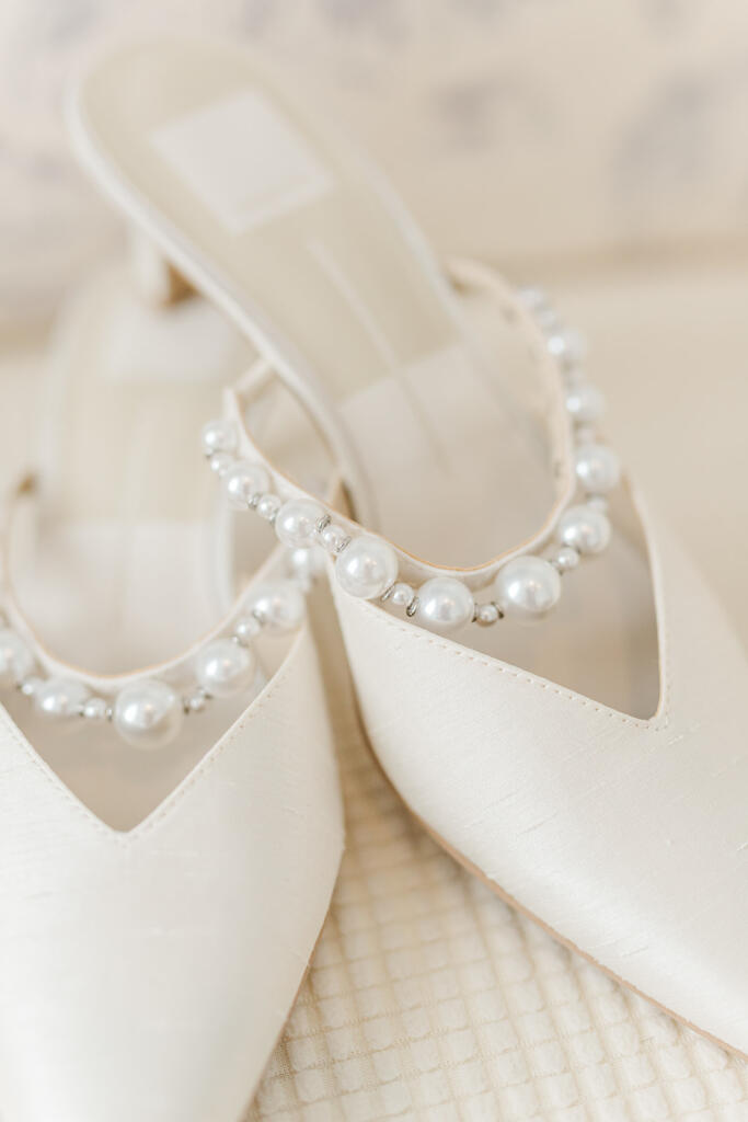 Charleston Wedding Photographer, the Gadsden house wedding photographer, Charleston wedding, Mount pleasant presbyterian church wedding photographer, Charleston luxury wedding photographer, Charleston black tie wedding, Laura and Rachel Photography, outdoor wedding, church wedding, charleston photographers, charleston proposal photographers, photographers charleston sc, charleston sc photographers, charleston wedding photographers, proposal photographer charleston sc, charleston wedding photographer, charleston proposal photographer