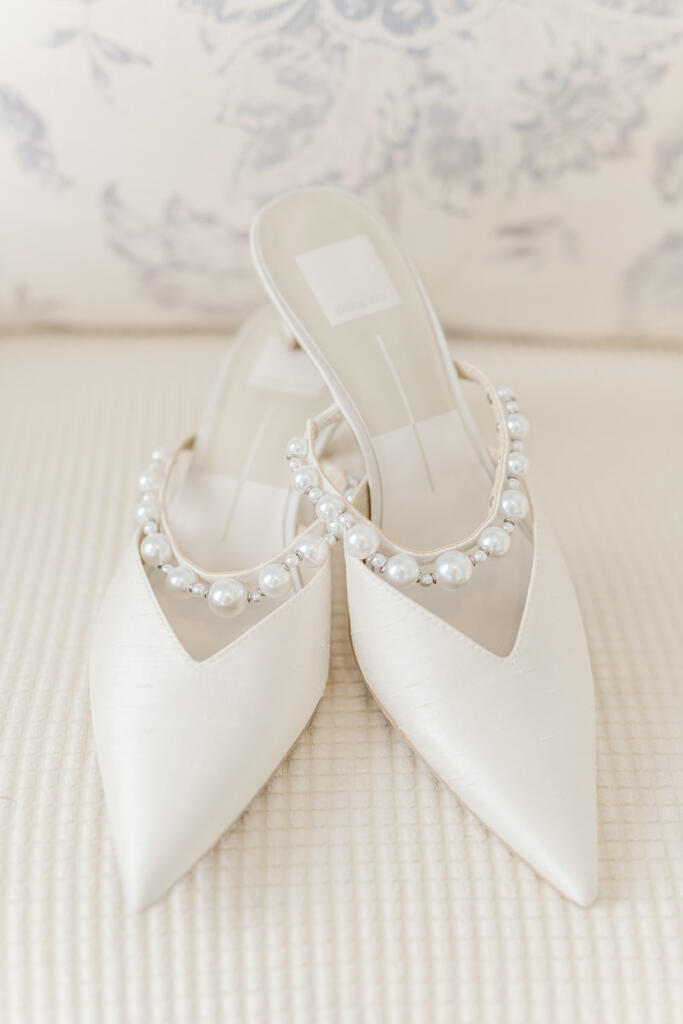 Charleston Wedding Photographer, the Gadsden house wedding photographer, Charleston wedding, Mount pleasant presbyterian church wedding photographer, Charleston luxury wedding photographer, Charleston black tie wedding, Laura and Rachel Photography, outdoor wedding, church wedding, charleston photographers, charleston proposal photographers, photographers charleston sc, charleston sc photographers, charleston wedding photographers, proposal photographer charleston sc, charleston wedding photographer, charleston proposal photographer