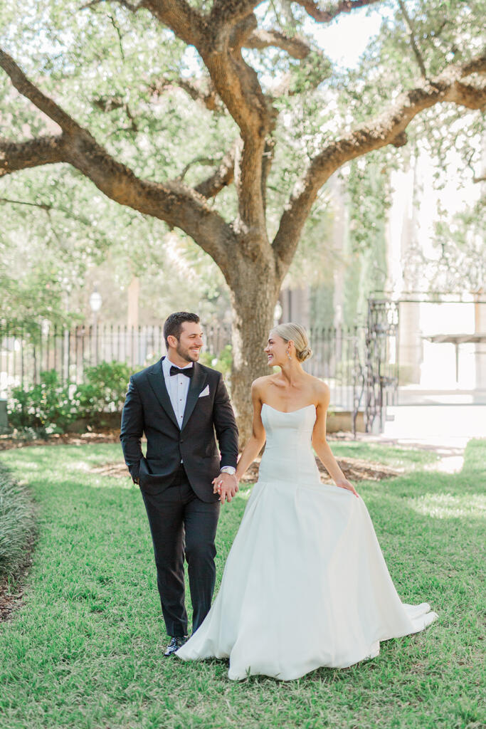 Charleston Wedding Photographer, Middleton place wedding photographer, Charleston wedding, Charleston luxury wedding photographer, Charleston black tie wedding, Laura and Rachel Photography, outdoor wedding, Charleston photographers, Charleston proposal photographers, photographers Charleston sc, Charleston sc photographers, Charleston wedding photographers, proposal photographer Charleston sc, Charleston wedding photographer, Charleston proposal photographer, SLP Events, Rachael Kirkconnell, Season 25 of The Bachelor, black and white wedding,