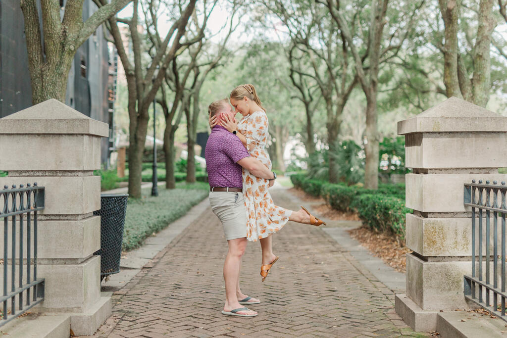 Best Charleston Family Portrait Locations (Local Photographer Guide) Where to Take Family Photos in Charleston, SC Kid-Friendly Family Photo Locations in Charleston Laura and Rachel Photography