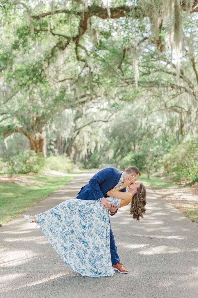 Best Charleston Family Portrait Locations (Local Photographer Guide) Where to Take Family Photos in Charleston, SC Kid-Friendly Family Photo Locations in Charleston Laura and Rachel Photography