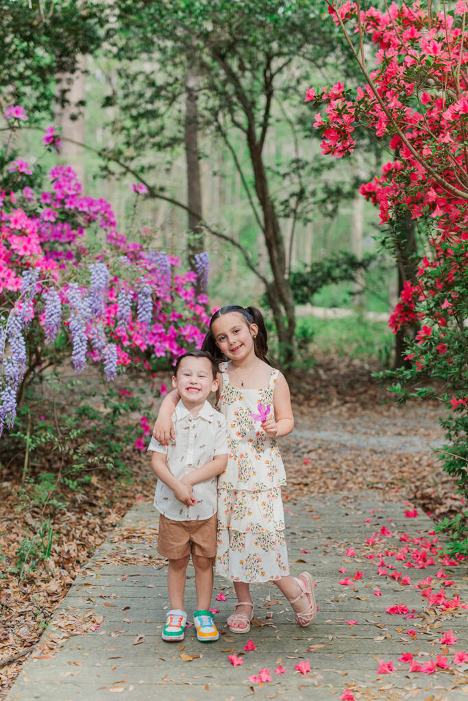 Best Charleston Family Portrait Locations (Local Photographer Guide) Where to Take Family Photos in Charleston, SC Kid-Friendly Family Photo Locations in Charleston Laura and Rachel Photography