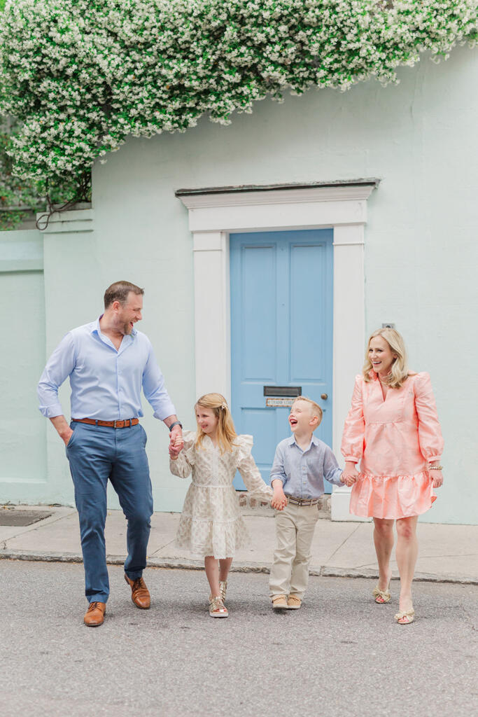 Best Charleston Family Portrait Locations (Local Photographer Guide) Where to Take Family Photos in Charleston, SC Kid-Friendly Family Photo Locations in Charleston Laura and Rachel Photography