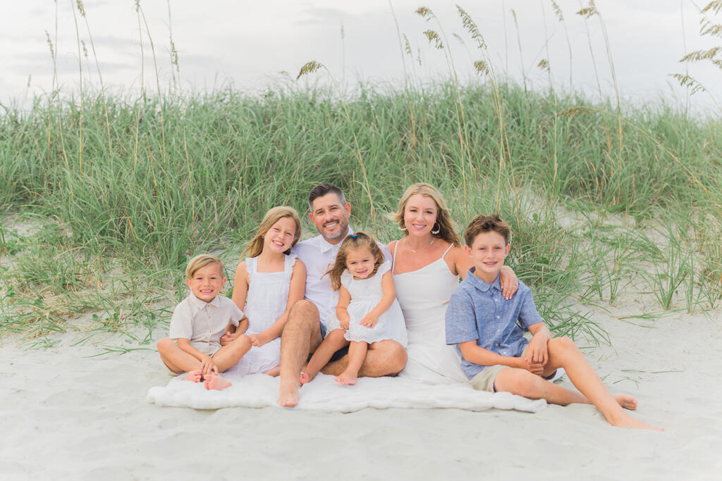 Best Charleston Family Portrait Locations (Local Photographer Guide) Where to Take Family Photos in Charleston, SC Kid-Friendly Family Photo Locations in Charleston Laura and Rachel Photography