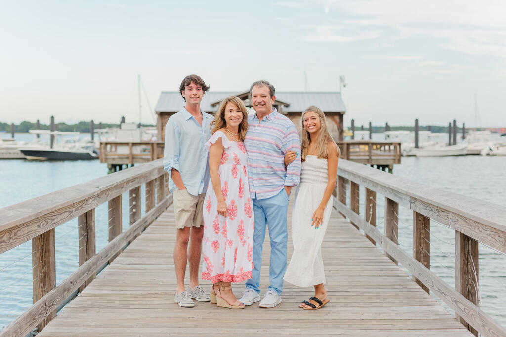 Best Charleston Family Portrait Locations (Local Photographer Guide) Where to Take Family Photos in Charleston, SC Kid-Friendly Family Photo Locations in Charleston Laura and Rachel Photography