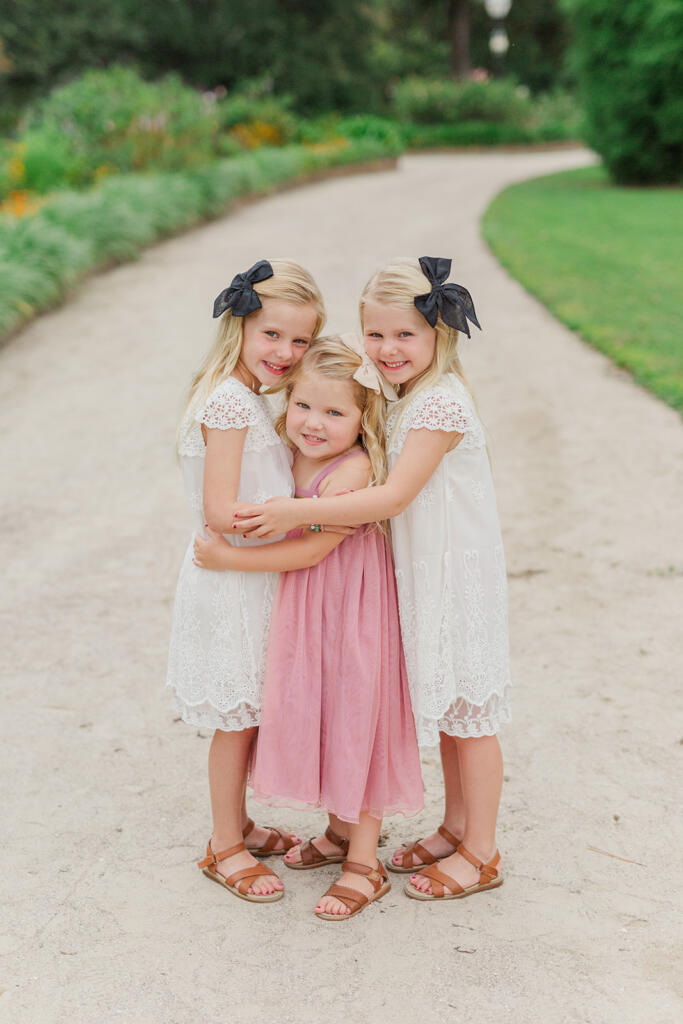 Best Charleston Family Portrait Locations (Local Photographer Guide) Where to Take Family Photos in Charleston, SC Kid-Friendly Family Photo Locations in Charleston Laura and Rachel Photography