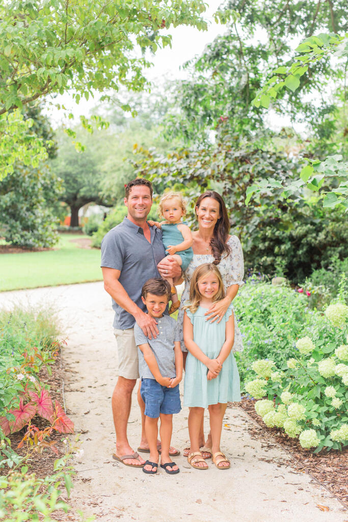 Best Charleston Family Portrait Locations (Local Photographer Guide) Where to Take Family Photos in Charleston, SC Kid-Friendly Family Photo Locations in Charleston Laura and Rachel Photography