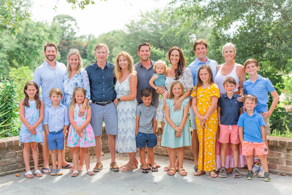 Best Charleston Family Portrait Locations (Local Photographer Guide) Where to Take Family Photos in Charleston, SC Kid-Friendly Family Photo Locations in Charleston Laura and Rachel Photography